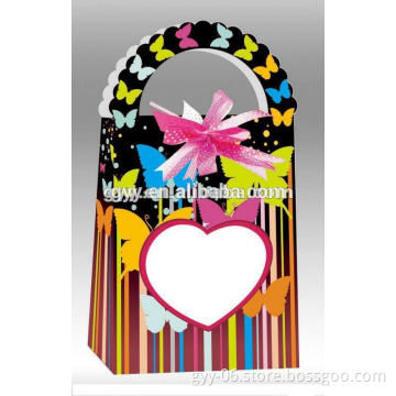 Fashionable shopping gift paper bag with vivid